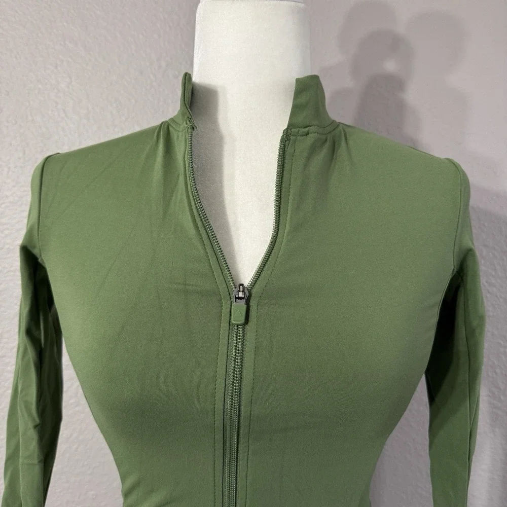 Balance Athletica Women's‎ Size XS Green Long Sleeve Cropped Jacket Thumbholes